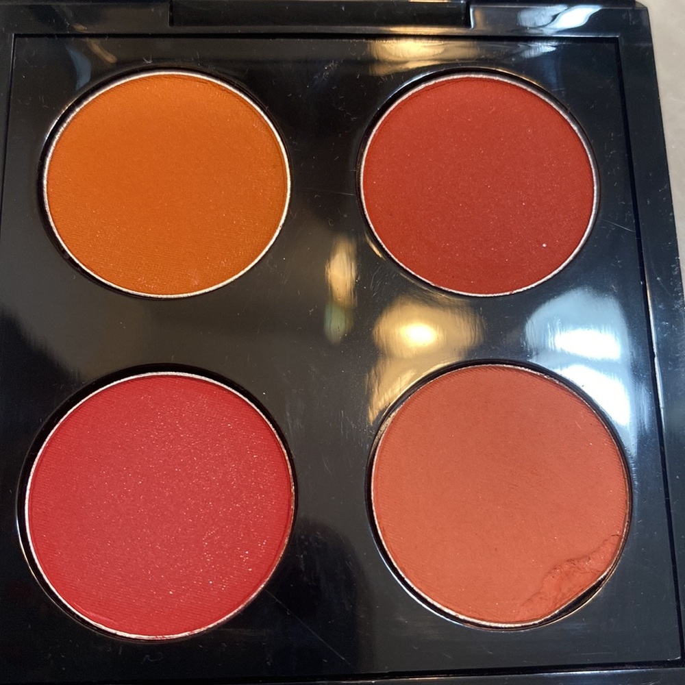 MAC Eyeshadow Quad-Reds/Oranges - Picture 2 of 5